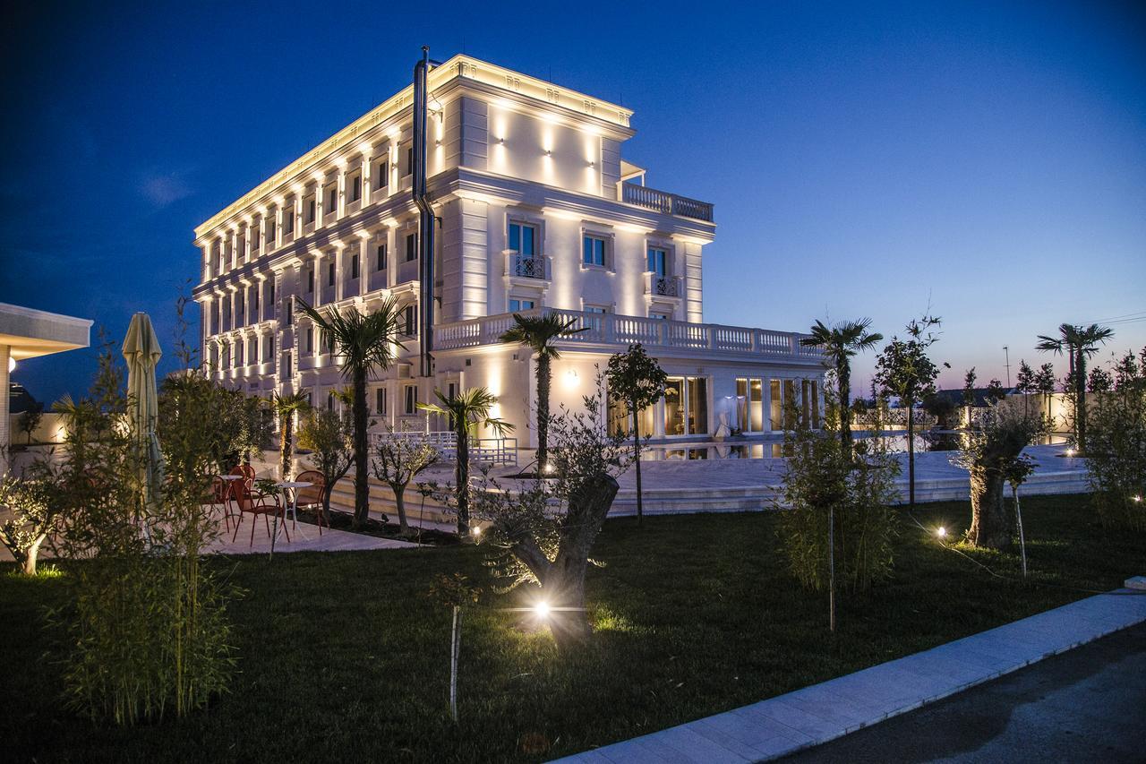 Hotel Villa Pascucci Durrës Eksteriør billede